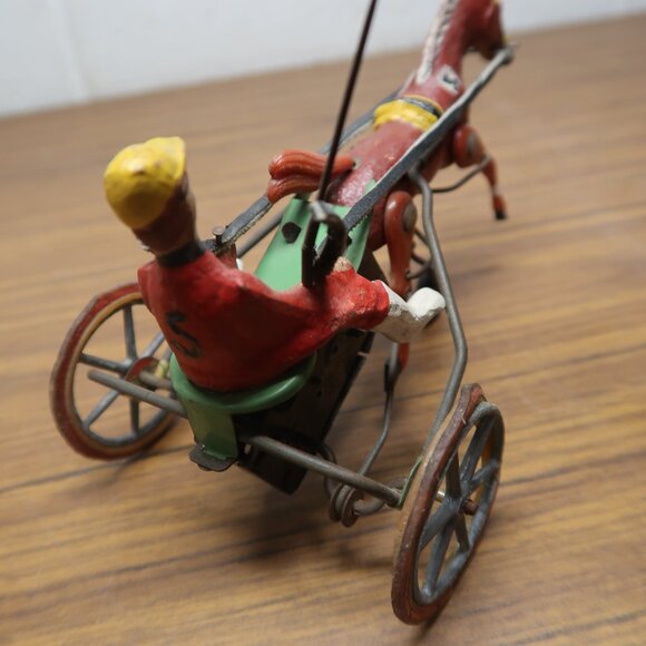 Arabian Tin Harness Racing Wind-Up Toy with Key - Picture 9 of 11